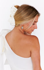 Bow Claw Clip ~ Ivory