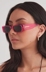 Banbè Eyewear The Kylie Sunglasses ~ Fuchsia