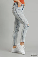 Hazel Blues® | Umgee 5-Pockets Distressed Detail Stretch Denim Skinny Jeans with Unfinished Hem