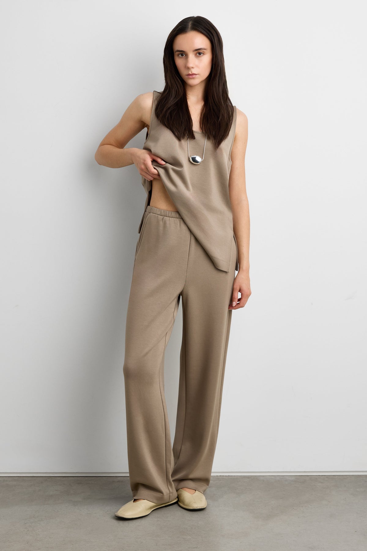 SCUBA ELASTIC WAIST STRAIGHT LEG PANT