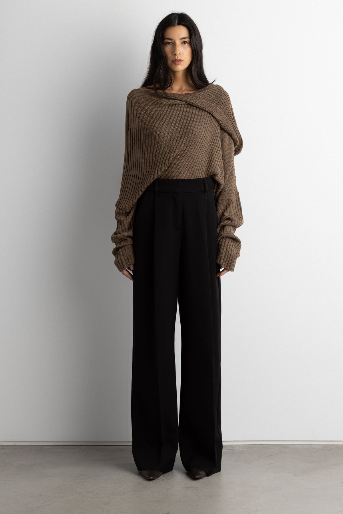 WIDE LEG TROUSER