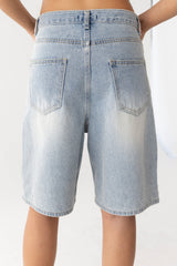 LIGHT WASH MID-RISE DENIM JORT