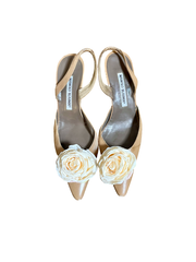 Manolo Blahnik | caramel latte kitten heel | US 6