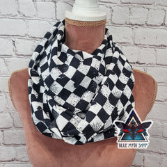 Checkerboard infinity scarf