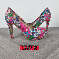 Size 5 READY MADE. Sugar skulls pink heels